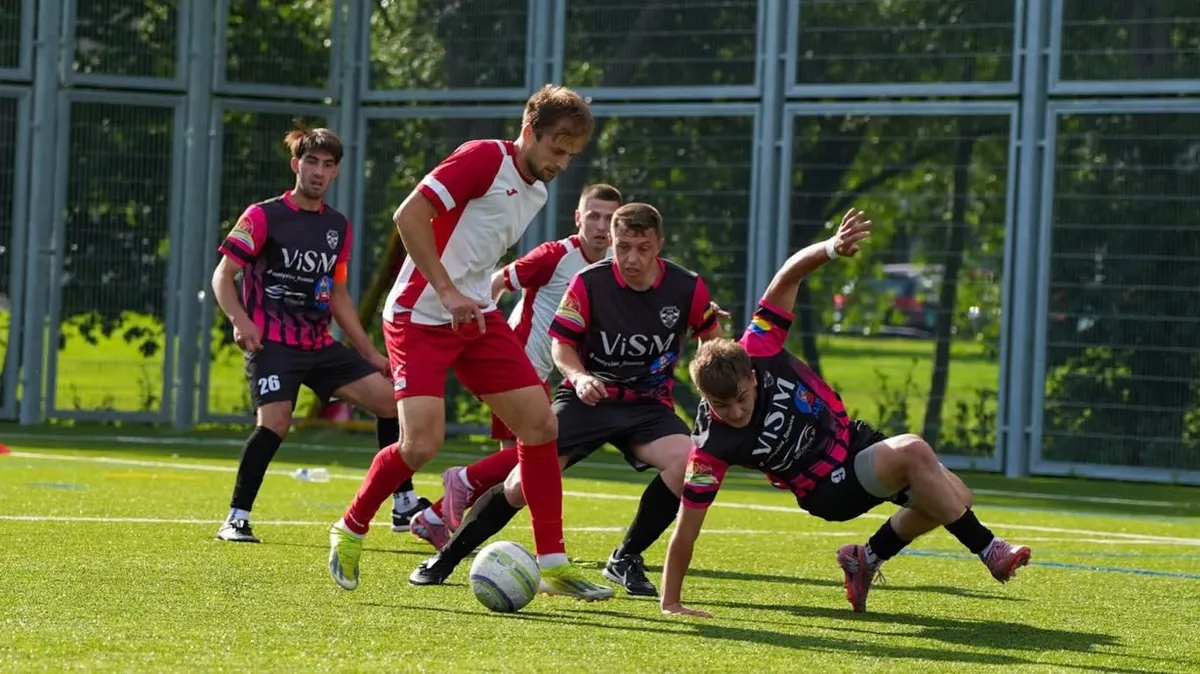 Poslední kolo Socca ligy: G.I.C. La Plate do TOP 4, hattrick Bouguetouty